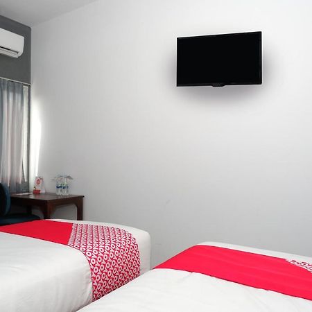 Oyo 682 Ceria Homestay Syariah Semarang Eksteriør billede